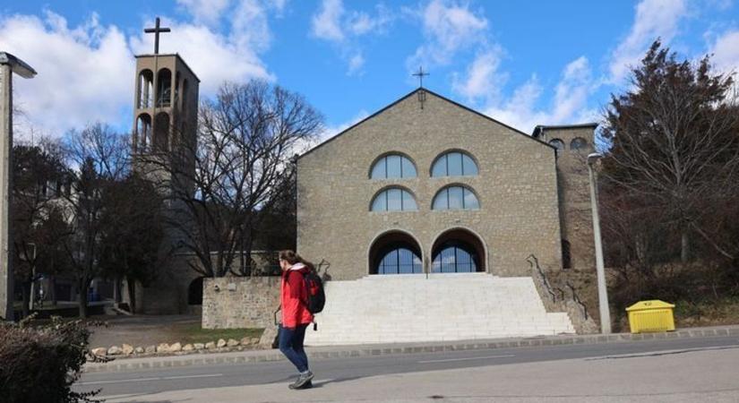 Pünkösdi virrasztást tartanak a Pálos templomban