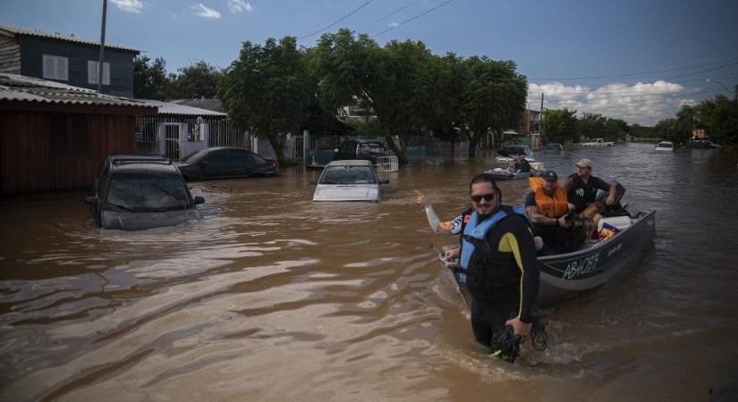 Több mint hatszázezer embert kellett kitelepíteni a brazíliai áradások miatt