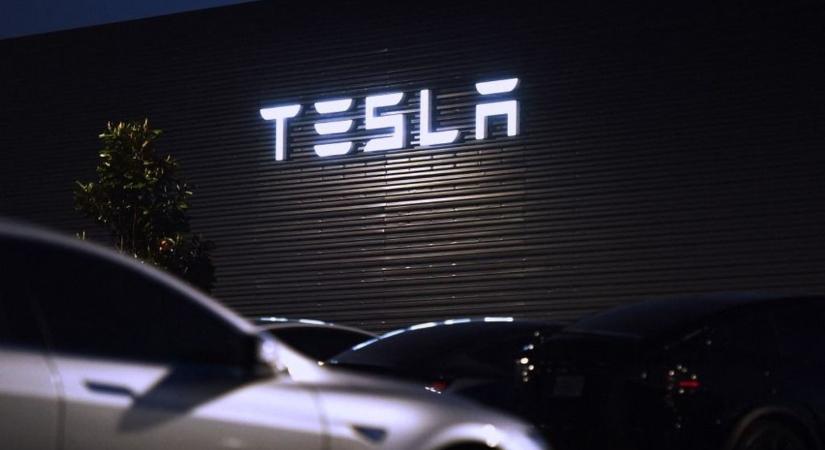 Eljárást indítottak a Tesla berlini üzeménél tartott tüntetés résztvevői ellen