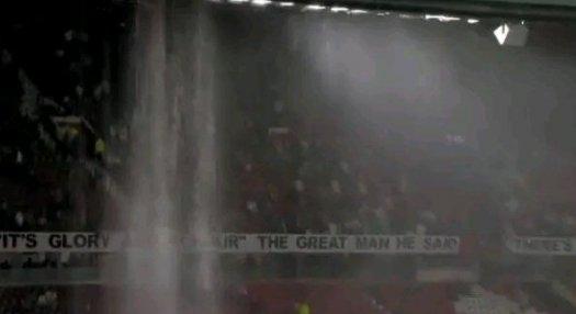 Videó: özönvíz és árvíz az Old Traffordon, olyan állapotban a stadion, mint amilyenben a csapat