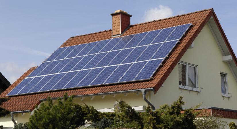 Kiakadtak a napelemes pályázók: kiderült, miért nem kapták meg még mindig az állami támogatásokat
