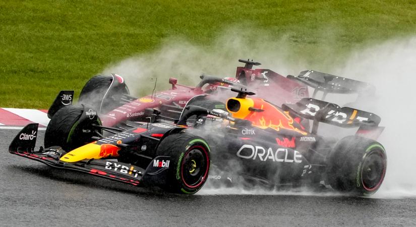 Fotó: A Ferrari ma teszteli az FIA extrém esős versenyekre fejlesztett “sárvédőjét”