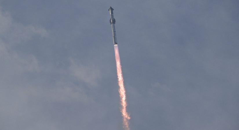 Hamarosan újra repülhet Elon Musk hatalmas rakétája