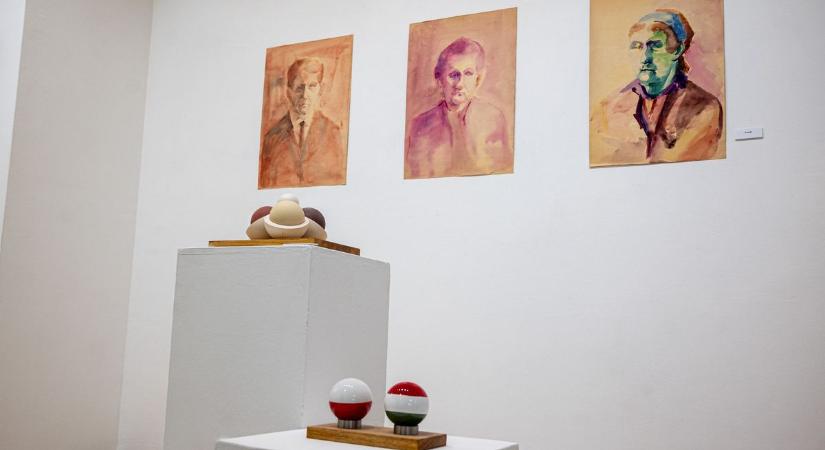 Meghosszabbították Jankowsi Ryszard keramikusművész kiállítását