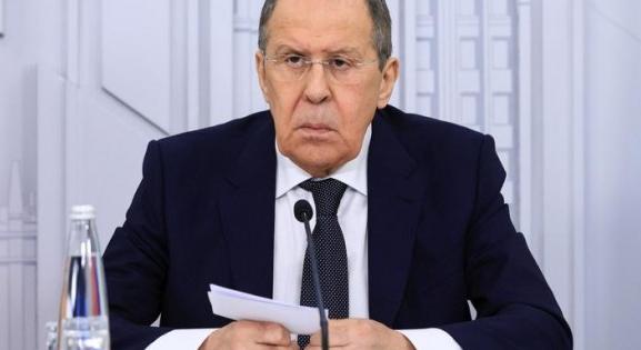 Szergej Lavrov szerint a Nyugat tett felhívást a keringőre - és ha kell, keringőznek