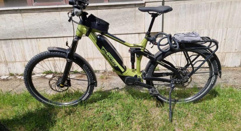 Közintézmény udvaráról fújta meg a biciklit Csongrádon