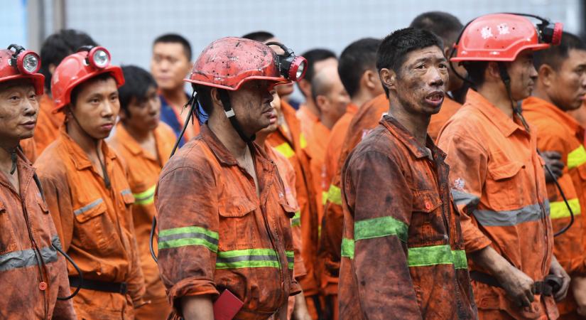 Szén-monoxid-mérgezésben meghalt kéttucatnyi ember egy kínai szénbányában