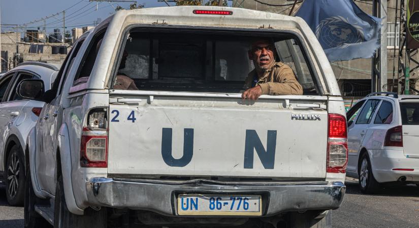 Egy ENSZ-alkalmazott is meghalt Gázában, épp egy kórházba tartott, amikor eltalálták az autóját