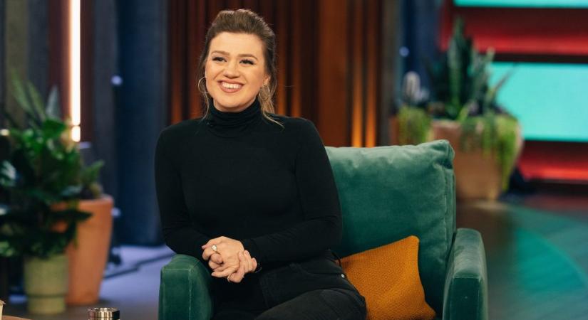 Kelly Clarkson elismerte, hogy testsúlycsökkentő szer segítségével fogyott közel 30 kilót