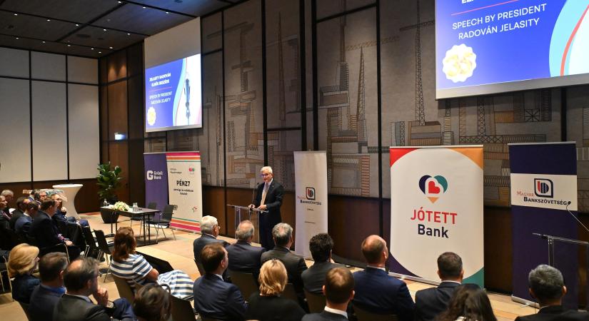 A bankok fontos szerepe töltenek be a magyar gazdaság fellendítésében
