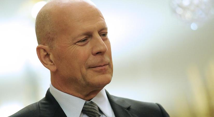 Friss fotó a súlyos beteg Bruce Willis-ről: megszakad a szív