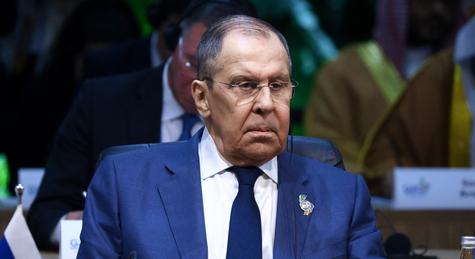 Szergej Lavrov: Oroszország kész a harctéren megküzdeni a Nyugattal
