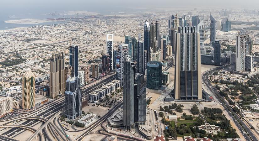 Direkt36: Fényűző ingatlanokat vett Dubajban egy cég, amely mögött a Matolcsy-kör tűnik fel