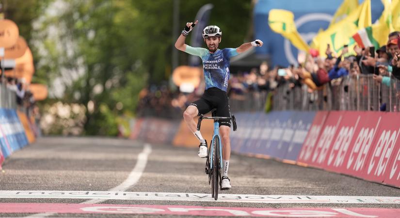 A francia Valentin Paret-Peintre nyerte a Giro d’Italia tizedik szakaszát, Valter 35. lett