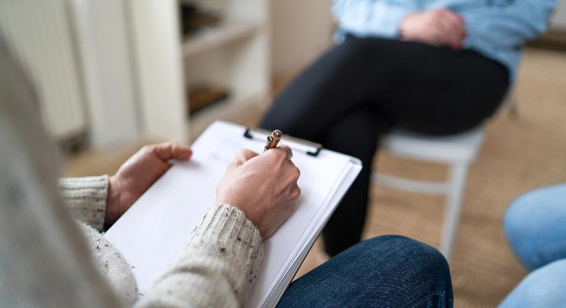 Érkezik a támogatás a 30 év feletti állástalanoknak