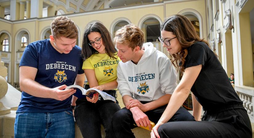Született tanároknak mutatnak utat a Debreceni Egyetemen