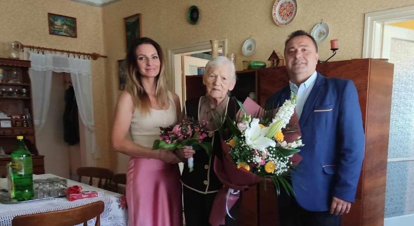 100 éves lett Újtikos legidősebb lakosa