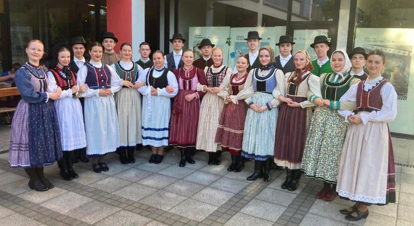 Kiváló eredményekkel tértek haza a néptáncosok Szegedről