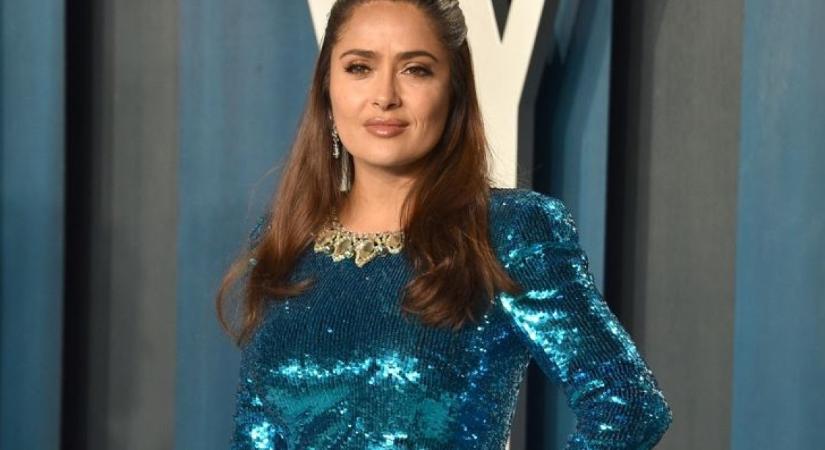 Salma Hayek visszafelé öregszik: 20 évesnek nézett ki a vörös szőnyegen