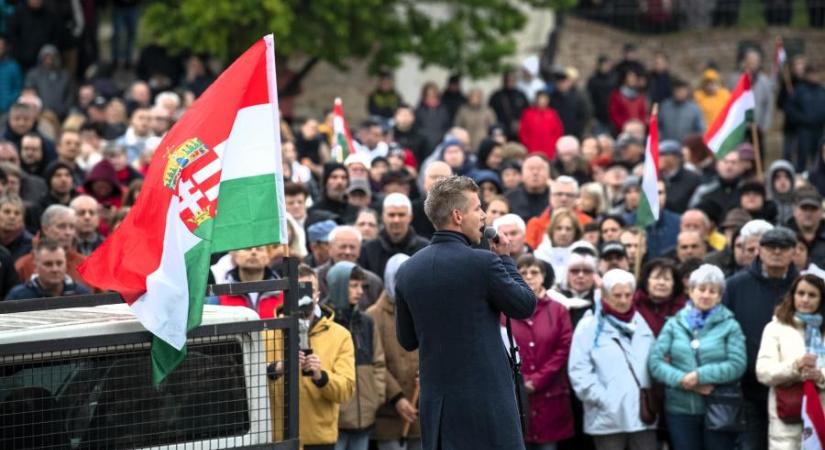 Magyar Péter felfutása az ellenzék kritikája is, három stratégia már elvérzett a Tisza Párttal szemben