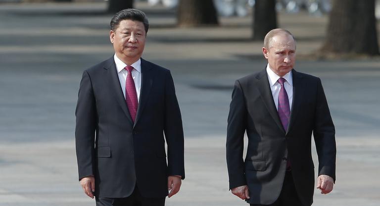 Moszkva figyelte a kínai elnök útját, most Putyinon a sor