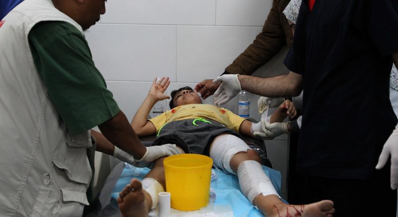 Mintegy húsz gázai gyermeket szállítanak romániai kórházakba