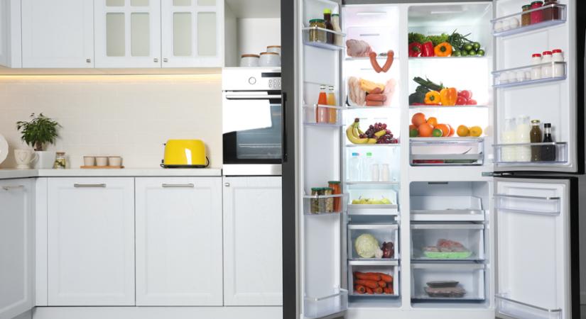 3 tipp, amitől megszűnik a kellemetlen illat a hűtőben