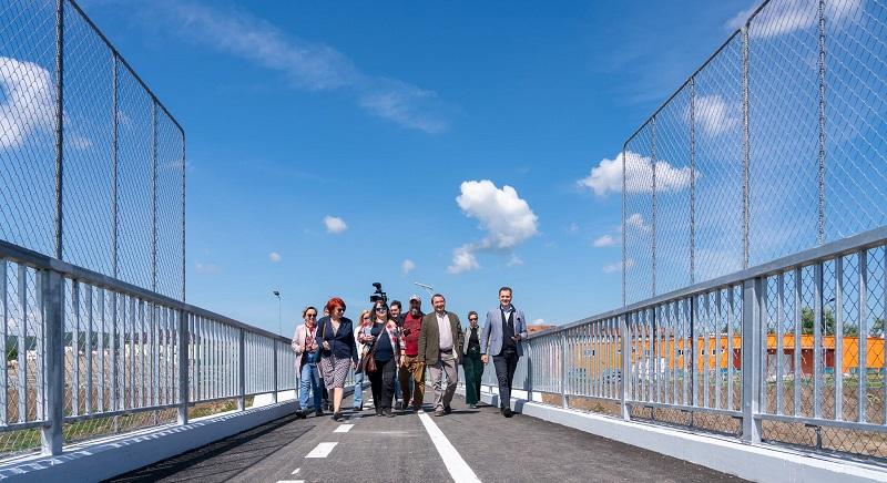 Új híd köti össze a sepsiszentgyörgyi városrészeket