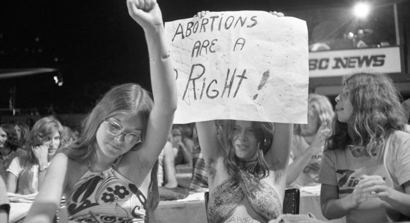 Új jogokat a szexben – miért nem dönthetnek a nők önállóan?