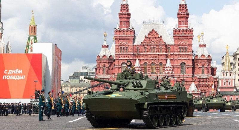 Moszkva kiutasítja a brit katonai attasét – további „válaszlépéseket” tervez