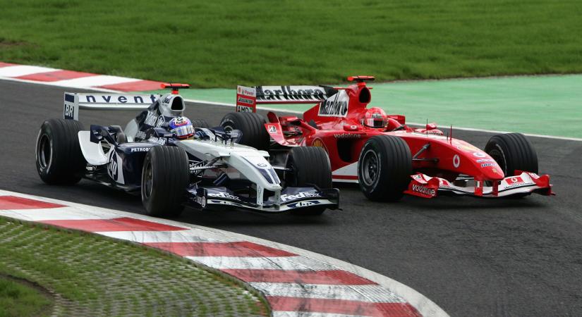 Schumacher és Montoya felejthetetlen csatája, ami kisebb perpatvarral ért véget