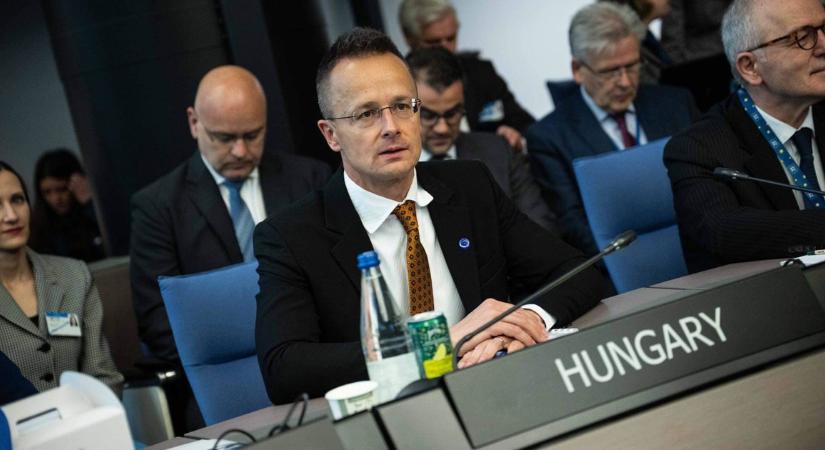 Szijjártó a vétójával elgáncsolta az ukrán béketervet