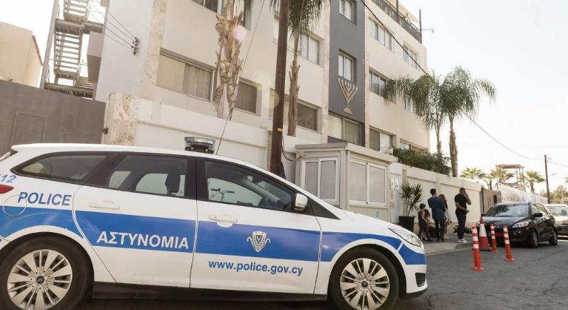 Kiürítették az összes iskolát Cipruson iszlamista fenyegetések miatt