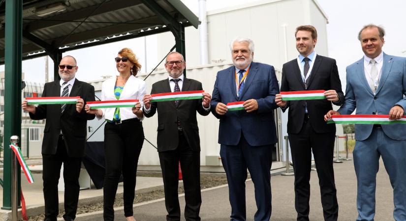 A zöld energia nagy napja a Szegedi Tudományegyetemen – átadták az SZTE Energetikai Innovációs Tesztállomását