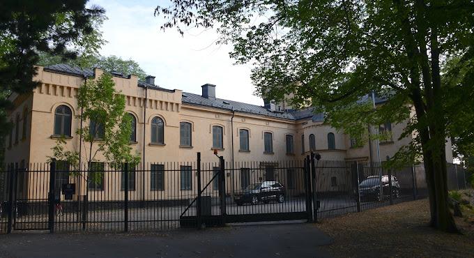 Vélhetően lövöldözés történt Izrael stockholmi nagykövetségénél