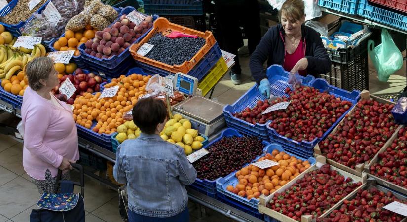 Piacoltunk: ilyen a cseresznye a Debreceni Nagypiacon – fotókkal