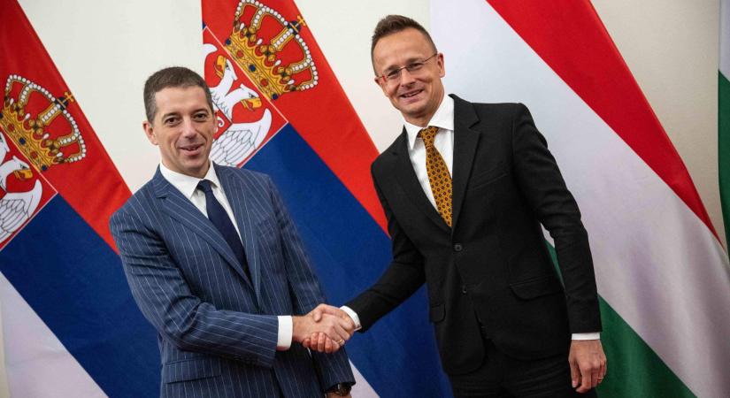 Szijjártó Péter: felbecsülhetetlen értéket jelent Magyarországnak a szövetség Szerbiával