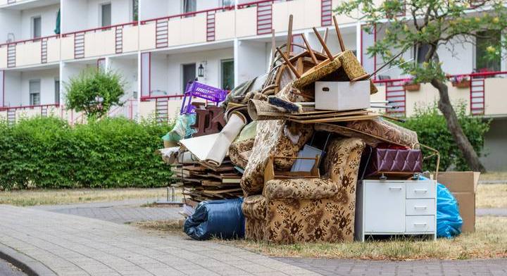 Ez történik a lomtalanításra kitett holmijaiddal