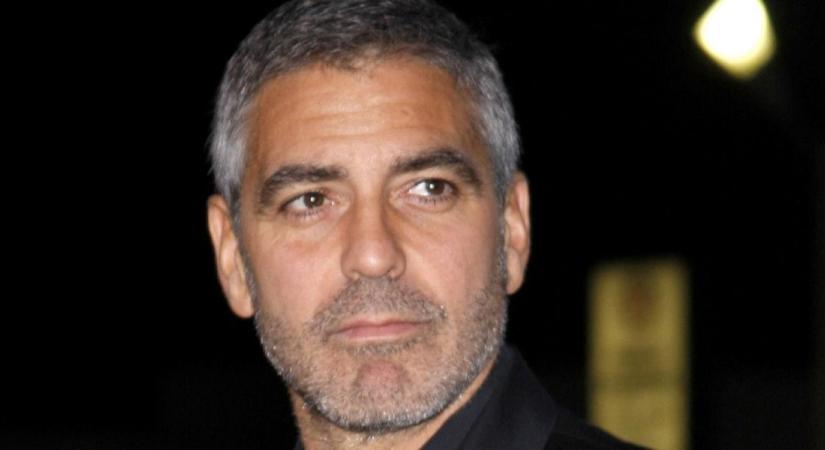 Ezért vágja porszívóval a haját George Clooney