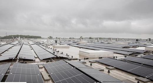 Bővül a Lenovo-gyár napelem-kapacitása, az innovációs központ már erre épül