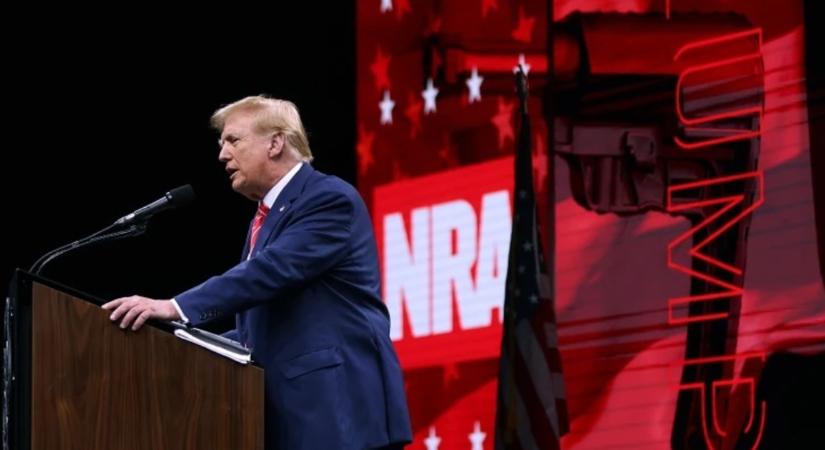 Trump a fegyverviselés jogának támogatását hangoztatta az amerikai lőfegyverszövetség gyűlésén