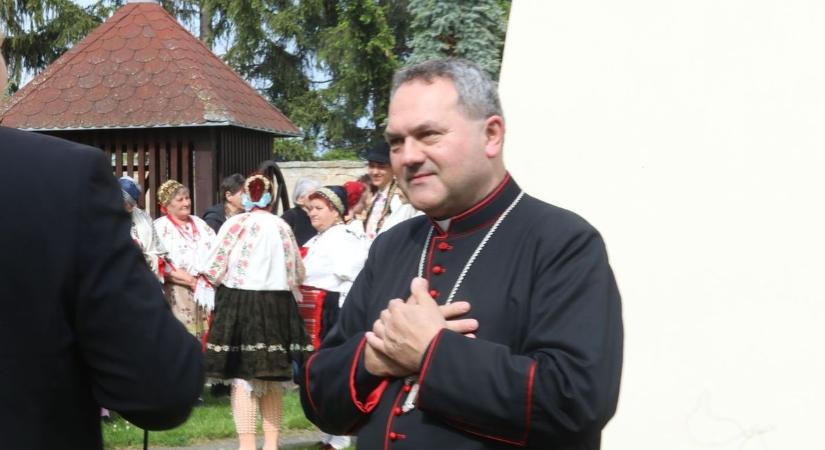 Felföldi László, a pécsi egyházmegye püspöke szólt a csíksomlyói búcsú zarándokaihoz