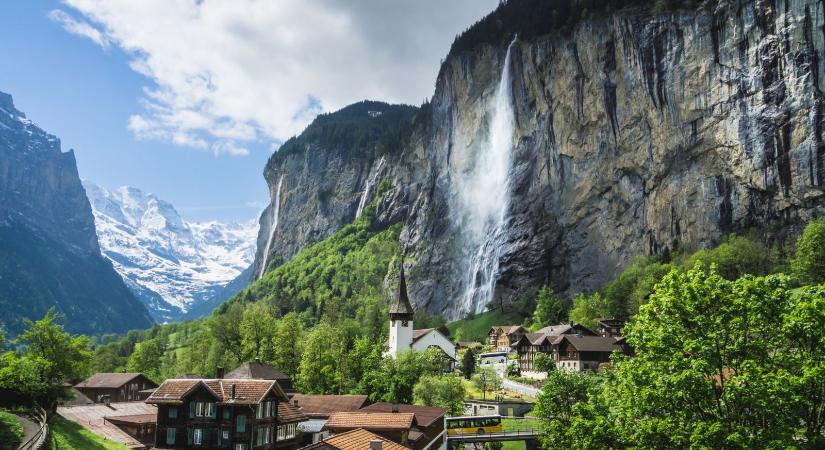 Szelfidíjat szednek a svájciak