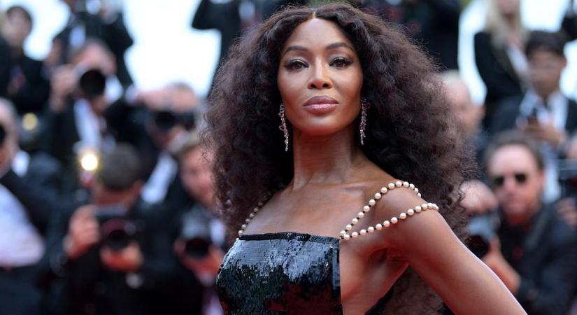 Az egész világ Naomi Campbell lábai előtt hever: 54 éves lett a szupermodell, aki Mike Tysont is elcsábította – Varázslatos fotókon a bombázó