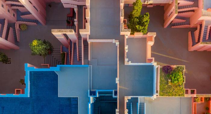 Posztmodern labirintus ez a spanyol apartmanház