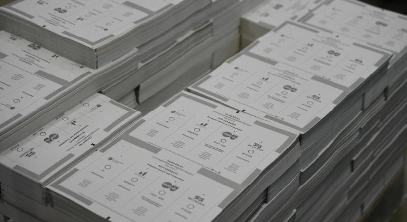 Már nyomtatják a szavazólapokat a június 9-i választásokra
