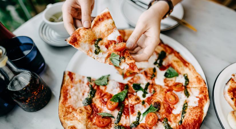 Így kellene helyesen enni a pizzát a világ legjobb pizzaséfje szerint