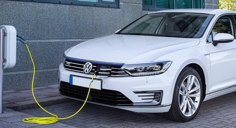 Volkswagen stratégia: a plug-in hibridekre tesznek