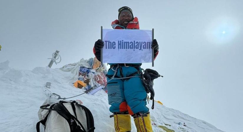 Harmincszor mászta meg a Mount Everestet egy nepáli serpa
