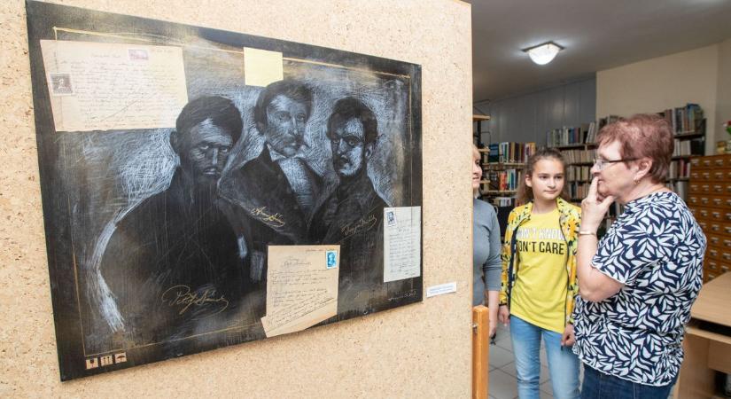 Ironikus és komoly is egyben: Homolya Gábor kollázsai az Aranybullában